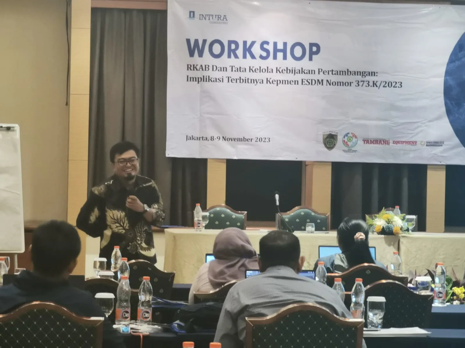 Pembicara Pada Acara Bintek Majalah Tambang di Jakarta